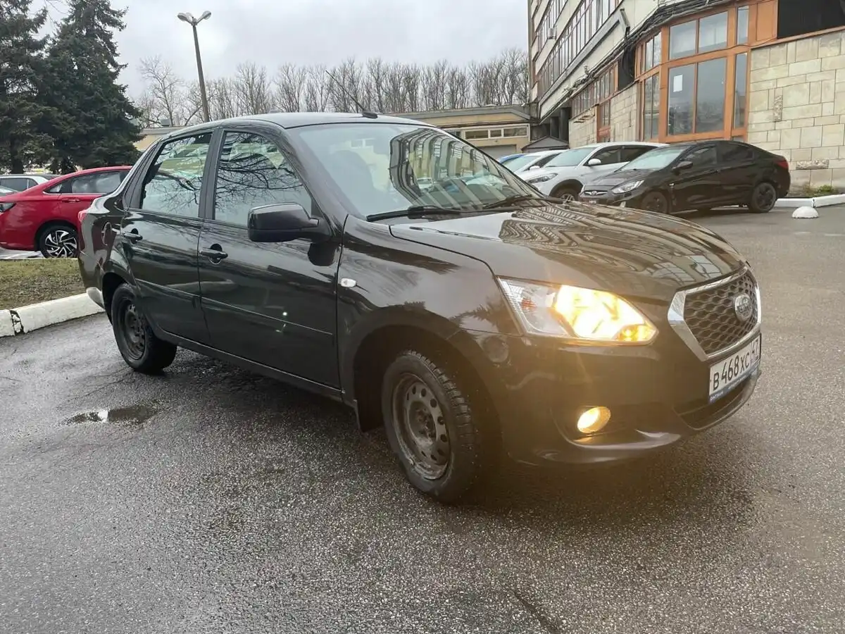 Фото автомобиля ДАТСУН ON-DO, 2019 — госномер М017АХ53. Цвет: КОРИЧНЕВЫЙ