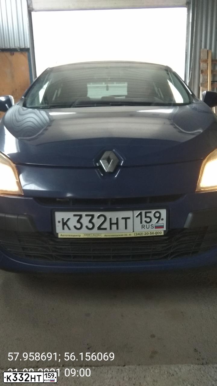 Фото автомобиля RENAULT MEGANE, 2009 — госномер К332НТ159. Цвет: ТЕМНО-СИНИЙ