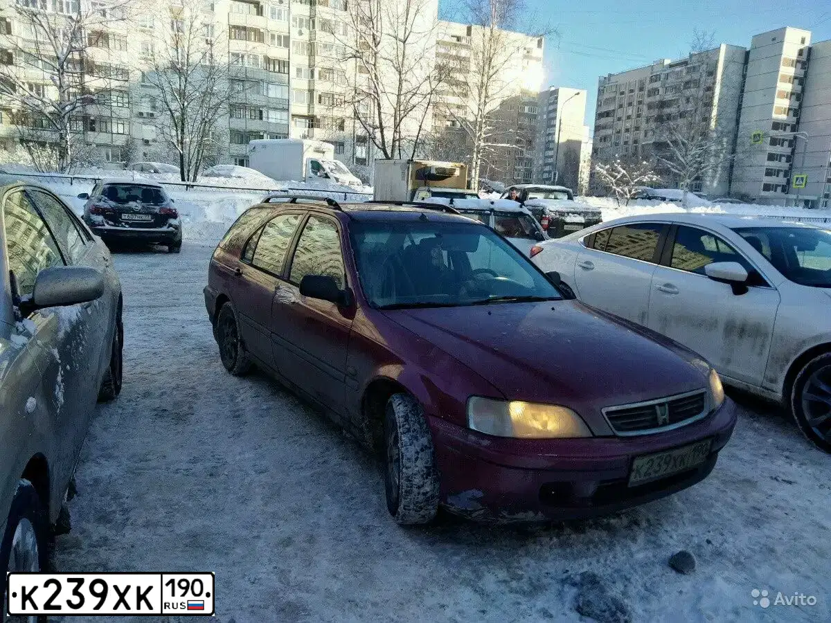 Фото автомобиля HONDA CIVIC, 1998 — госномер К239ХК190. Цвет: КРАСНЫЙ