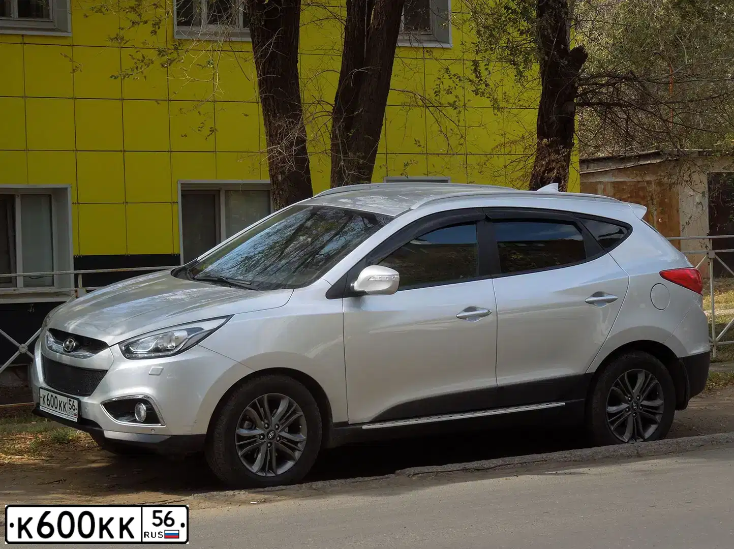 Фото автомобиля HYUNDAI IX35, 2013 — госномер К600КК56. Цвет: СЕРЕБРИСТЫЙ