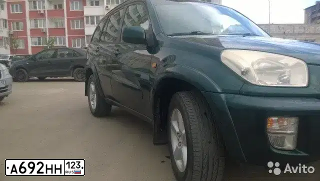 Фото автомобиля TOYOTA RAV4, 2000 — госномер О353МН30. Цвет: ЗЕЛЕНЫЙ