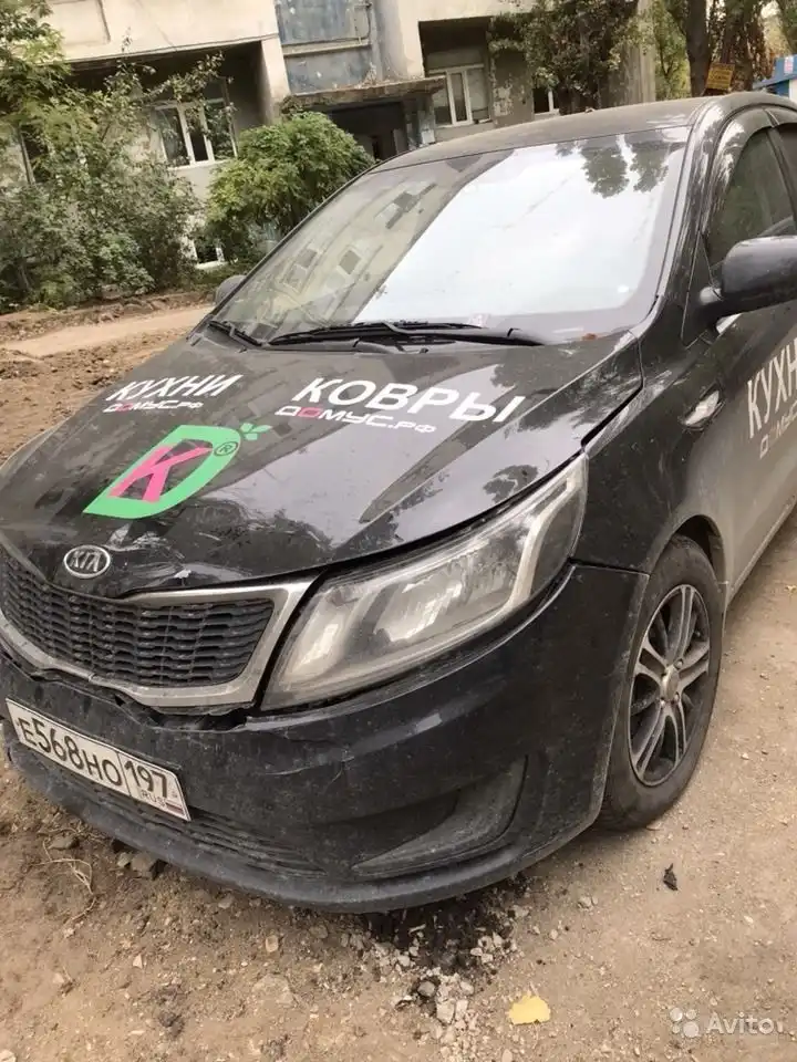 Фото автомобиля KIA RIO, 2015 — госномер Е568НО197. Цвет: ЧЕРНЫЙ
