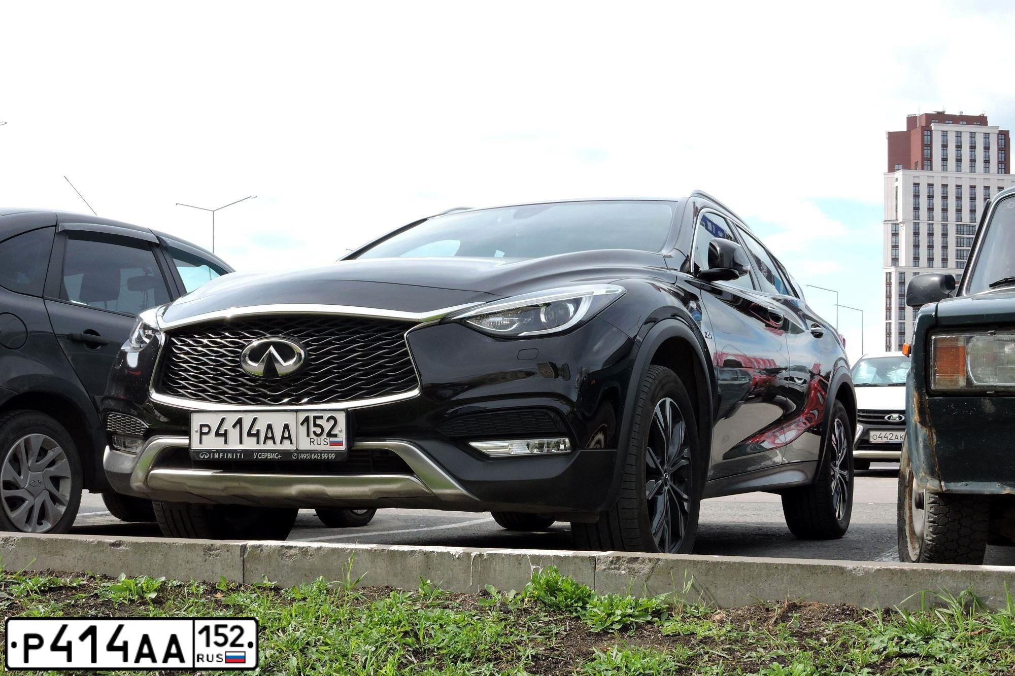 Фото автомобиля INFINITI I QX30, 2017 — госномер Р414АА152. Цвет: ЧЕРНЫЙ