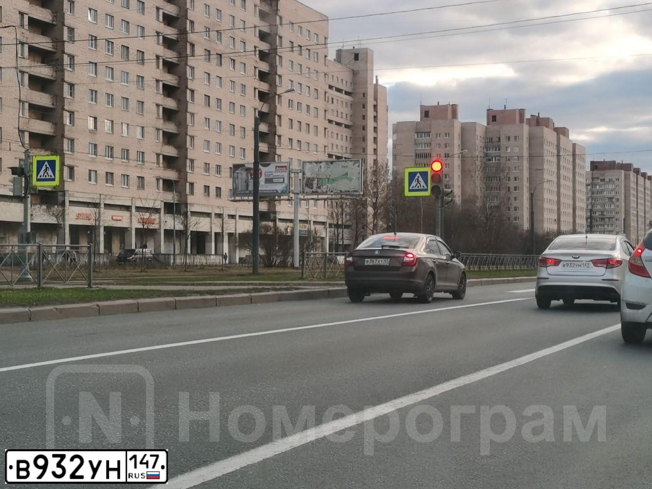 Фото автомобиля HYUNDAI SOLARIS, 2019 — госномер В100ВК147. Цвет: СЕРЫЙ
