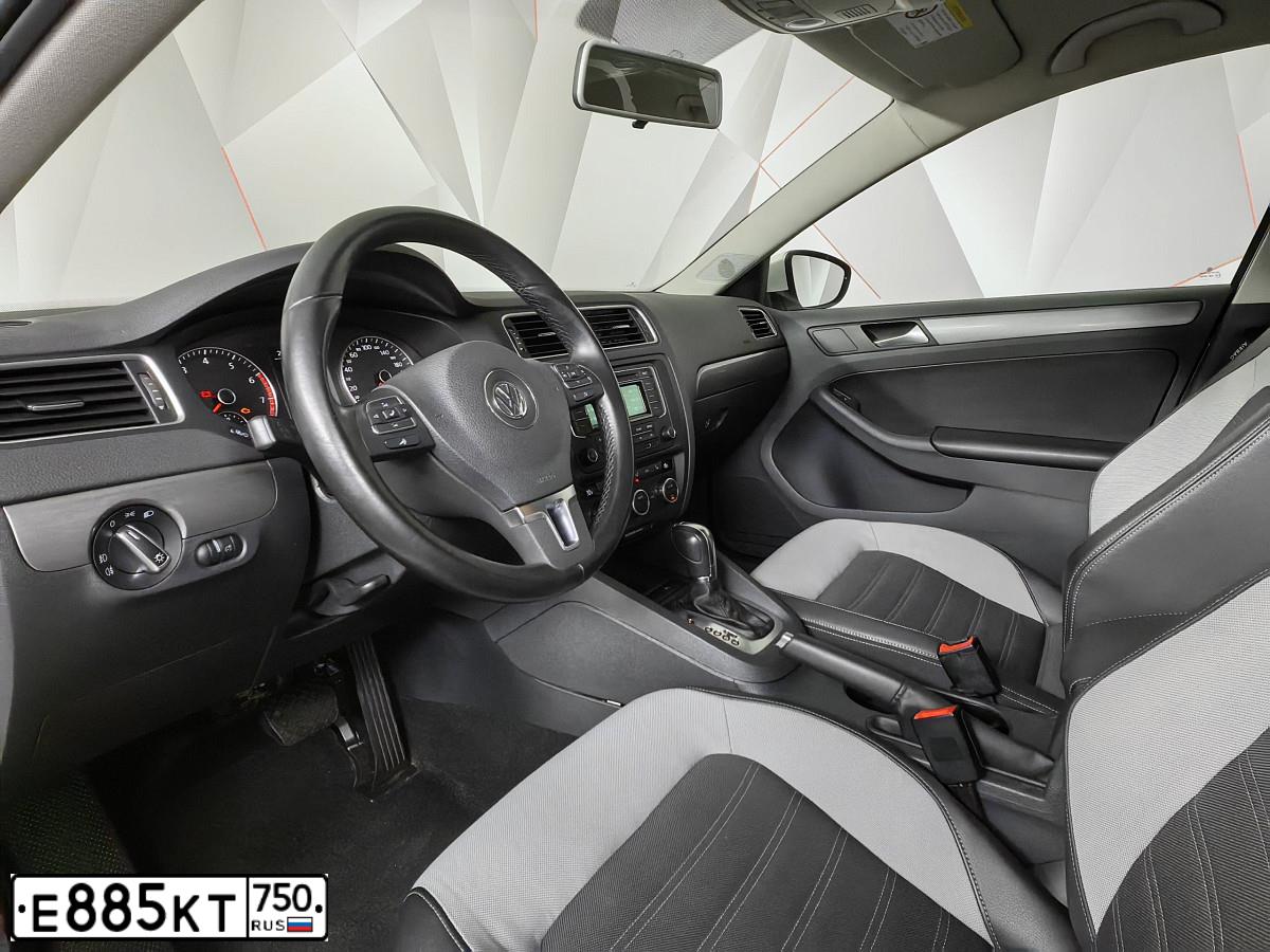 Фото автомобиля VOLKSWAGEN JETTA, 2014 — госномер О559ОР32. Цвет: Белый