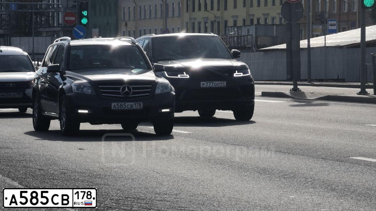 Фото автомобиля MERCEDES GLK-KLASSE, 2011 — госномер А585СВ178. Цвет: СЕРЫЙ