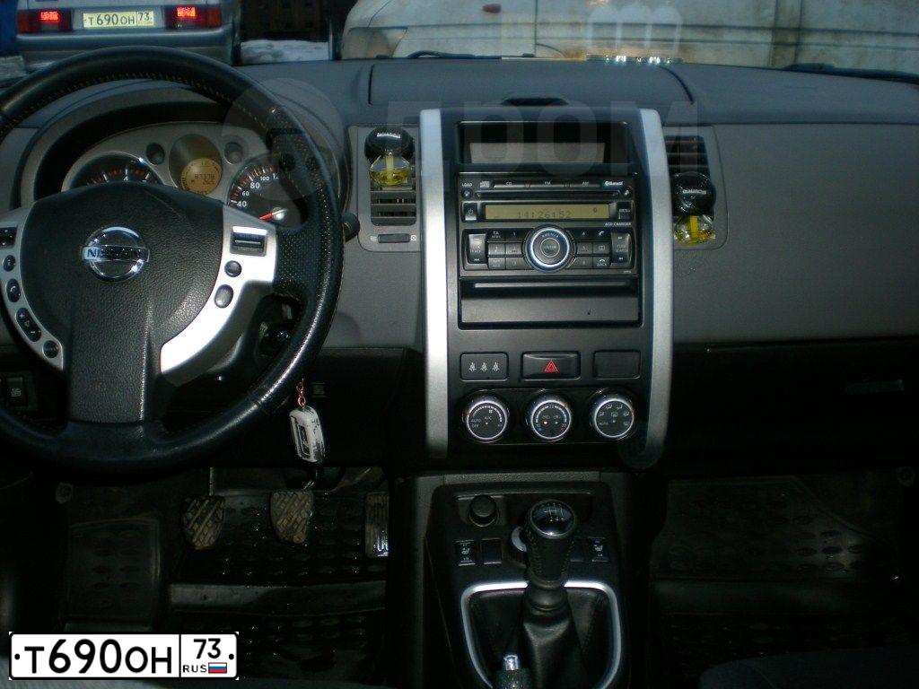 Фото автомобиля LADA 2114 SAMARA, 2004 — госномер Т690ОН73. Цвет: СВЕТЛО-СЕРЕБРИСТЫЙ МЕТАЛЛ