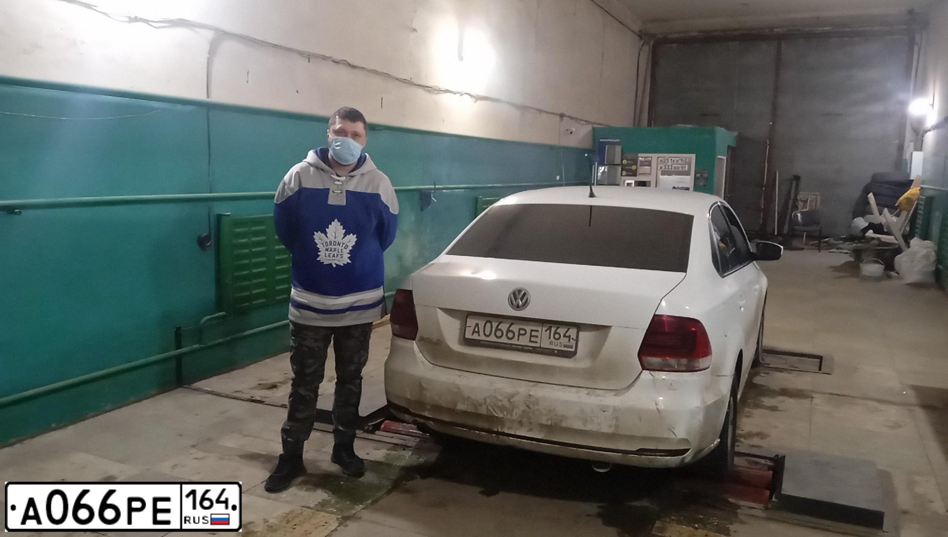 Фото автомобиля VOLKSWAGEN POLO, 2016 — госномер А066РЕ164. Цвет: БЕЛЫЙ