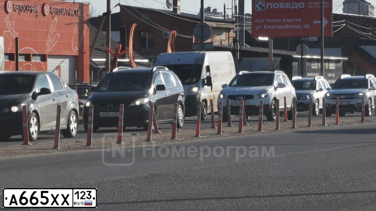 Фото автомобиля LADA 2190 GRANTA, 2019 — госномер М967РУ193. Цвет: СЕРЫЙ