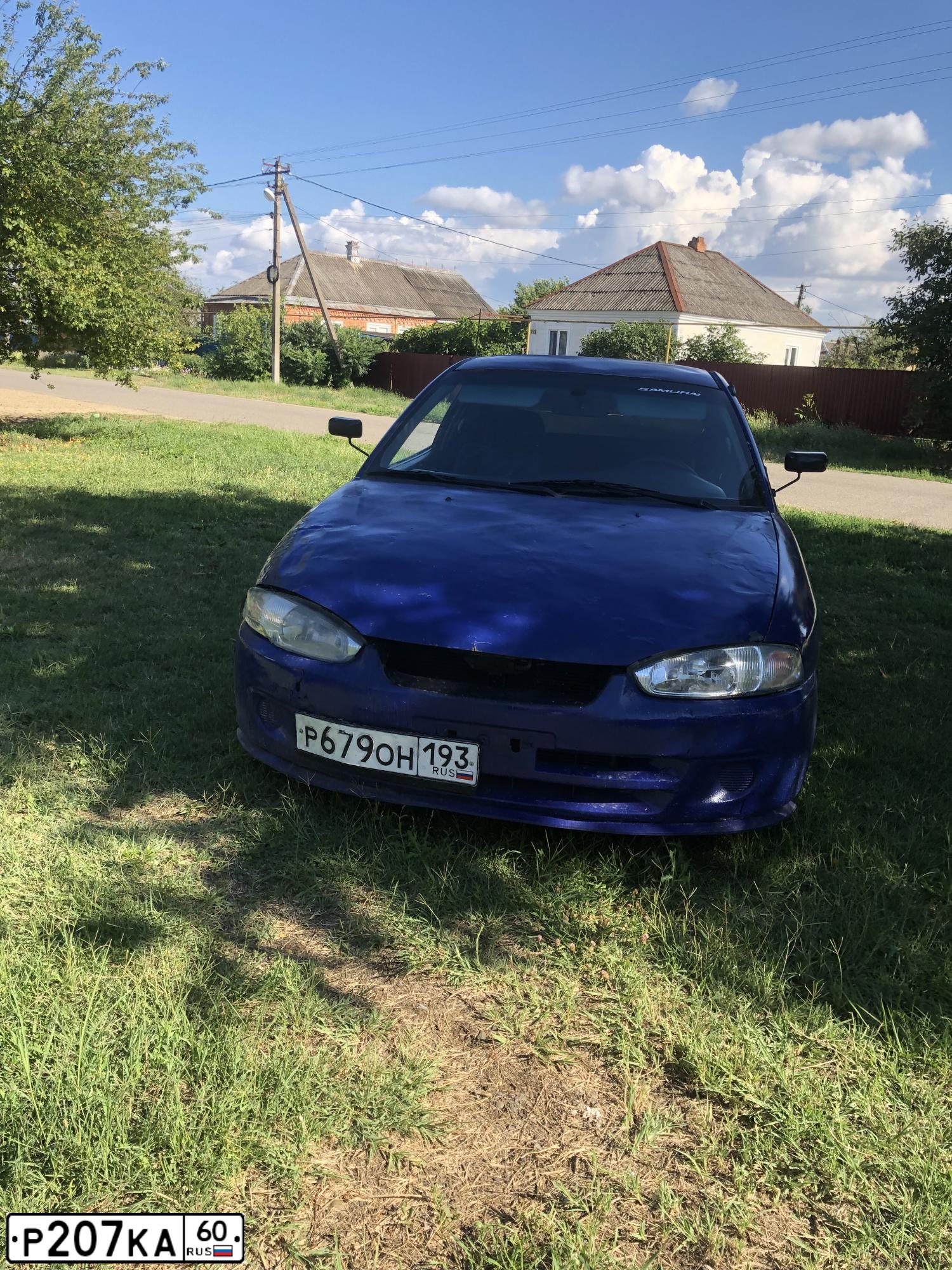 Фото автомобиля MITSUBISHI COLT, 1998 — госномер Р679ОН193. Цвет: синий