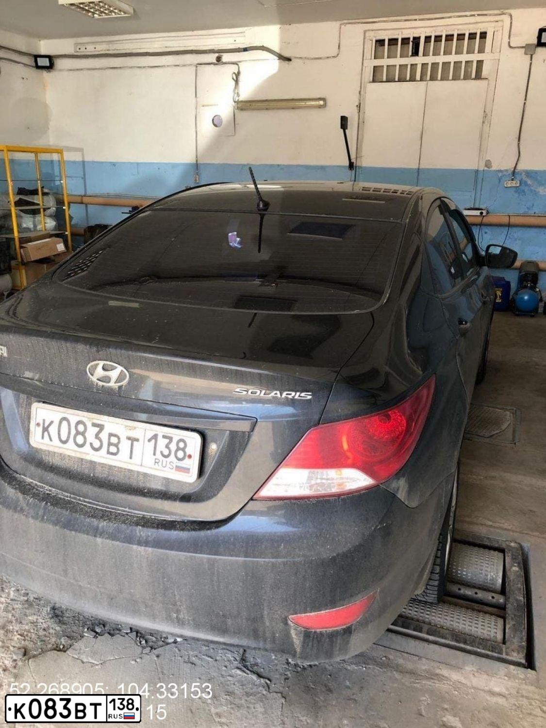 Фото автомобиля HYUNDAI SOLARIS, 2012 — госномер К083ВТ138. Цвет: ЧЕРНЫЙ
