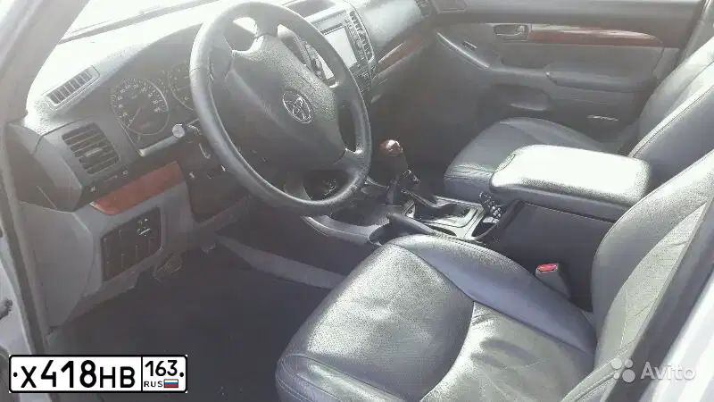 Фото автомобиля TOYOTA LANDCRUISER, 2007 — госномер Е642КО142. Цвет: СЕРЕБРИСТЫЙ