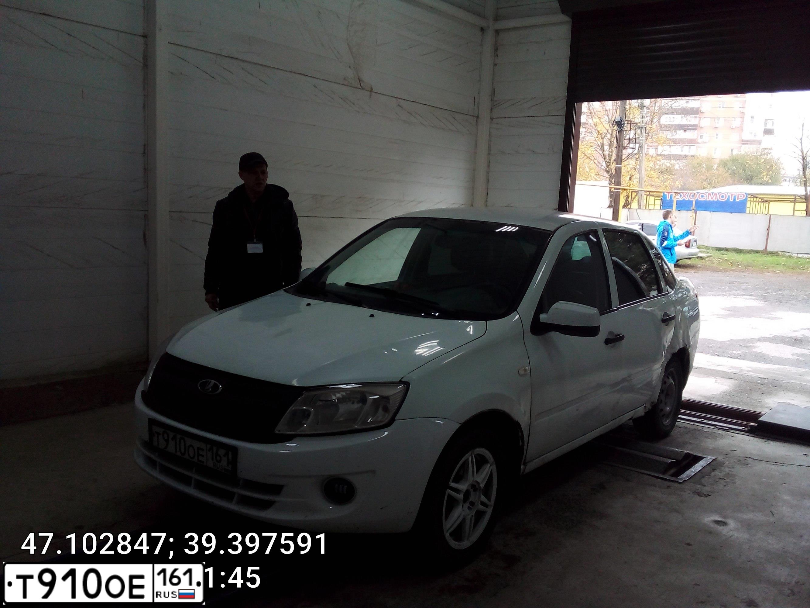 Фото автомобиля LADA 2190 GRANTA, 2012 — госномер Т910ОЕ161