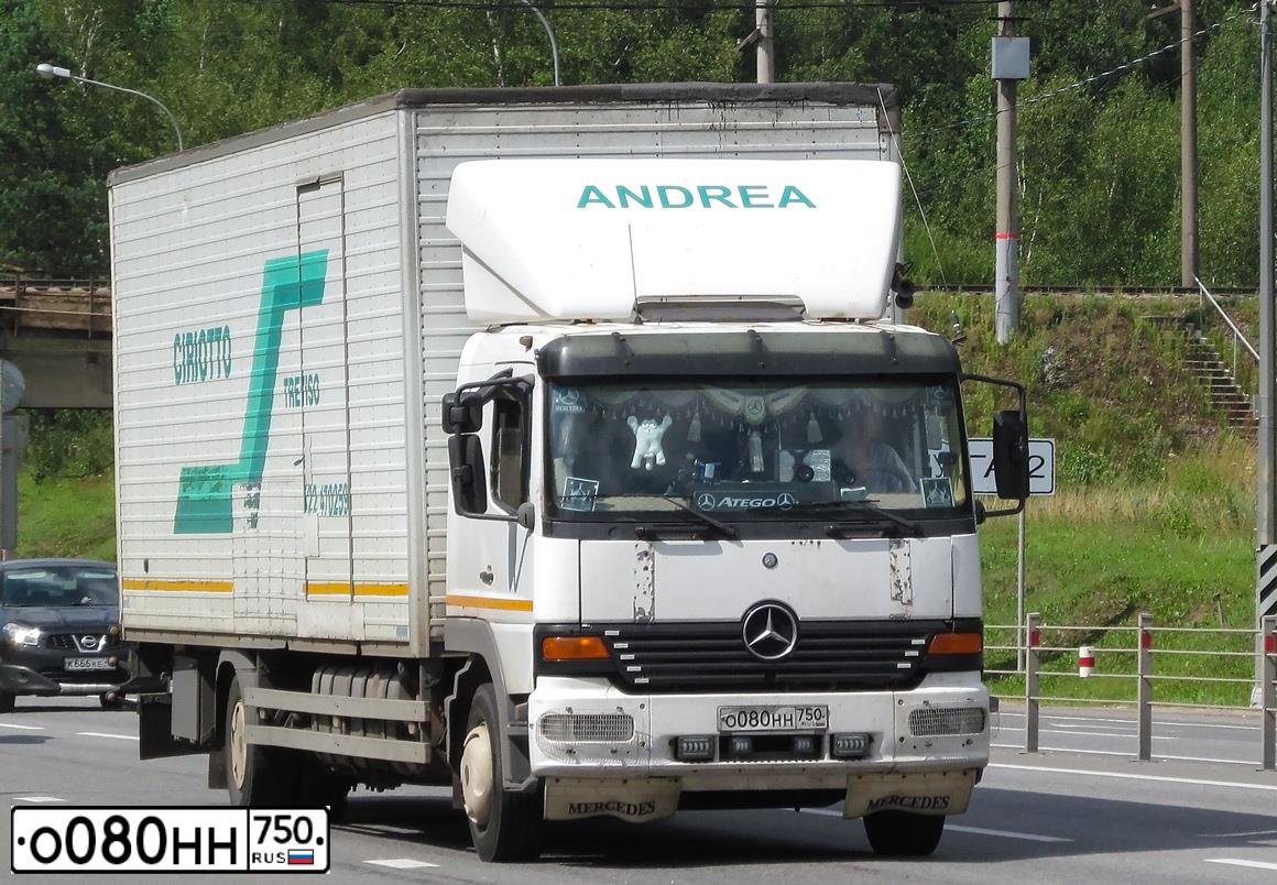 Фото автомобиля MERCEDES ATEGO, 2004 — госномер О080НН750. Цвет: БЕЛЫЙ