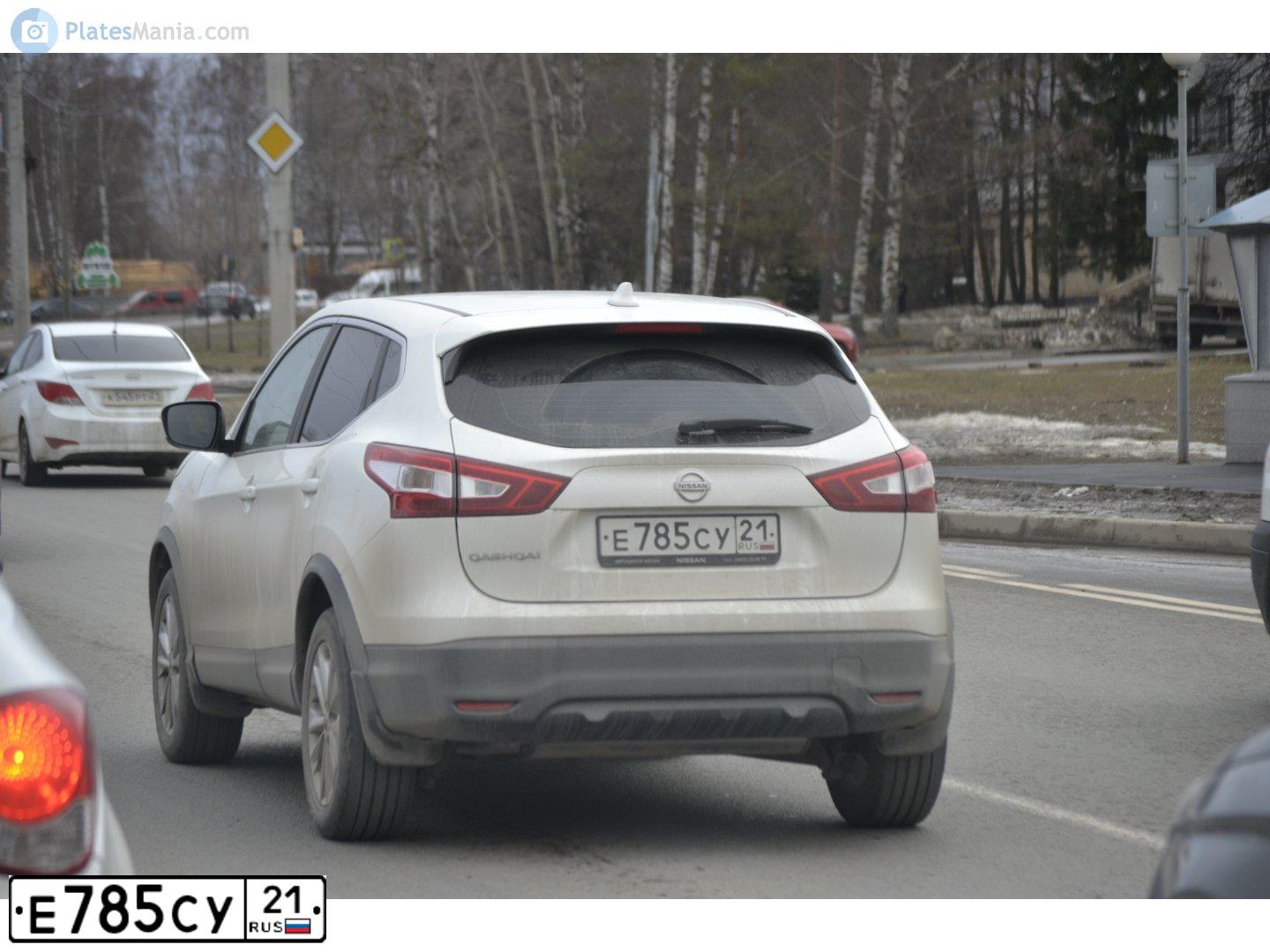 Фото автомобиля NISSAN QASHQAI, 2017 — госномер Е785СУ21. Цвет: БЕЛЫЙ