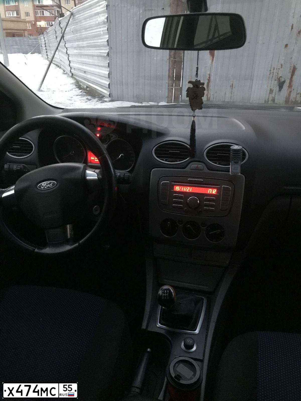 Фото автомобиля FORD FOCUS, 2008 — госномер Х474МС55. Цвет: ТЕМНО СЕРЫЙ
