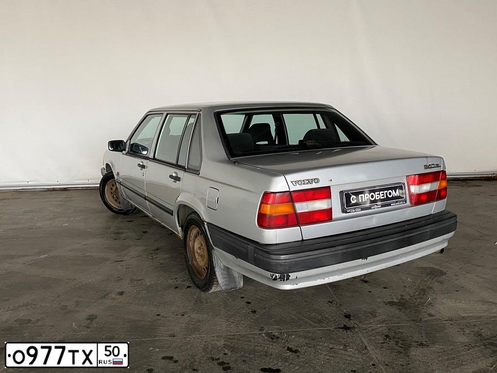 Фото автомобиля VOLVO 900-SERIE, 1993 — госномер О241КС177. Цвет: СЕРЫЙ