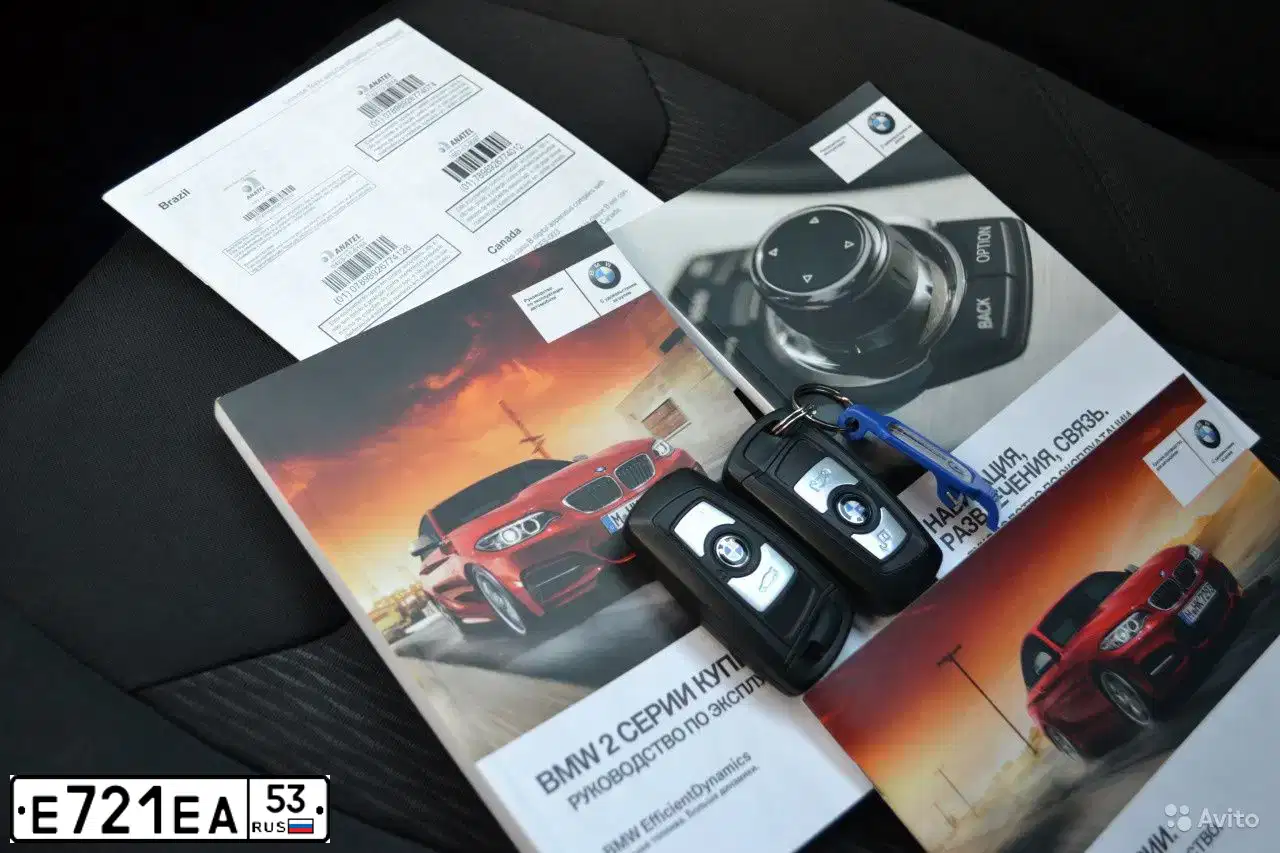 Фото автомобиля KIA RIO, 2015 — госномер Е721ЕА53. Цвет: БЕЛЫЙ