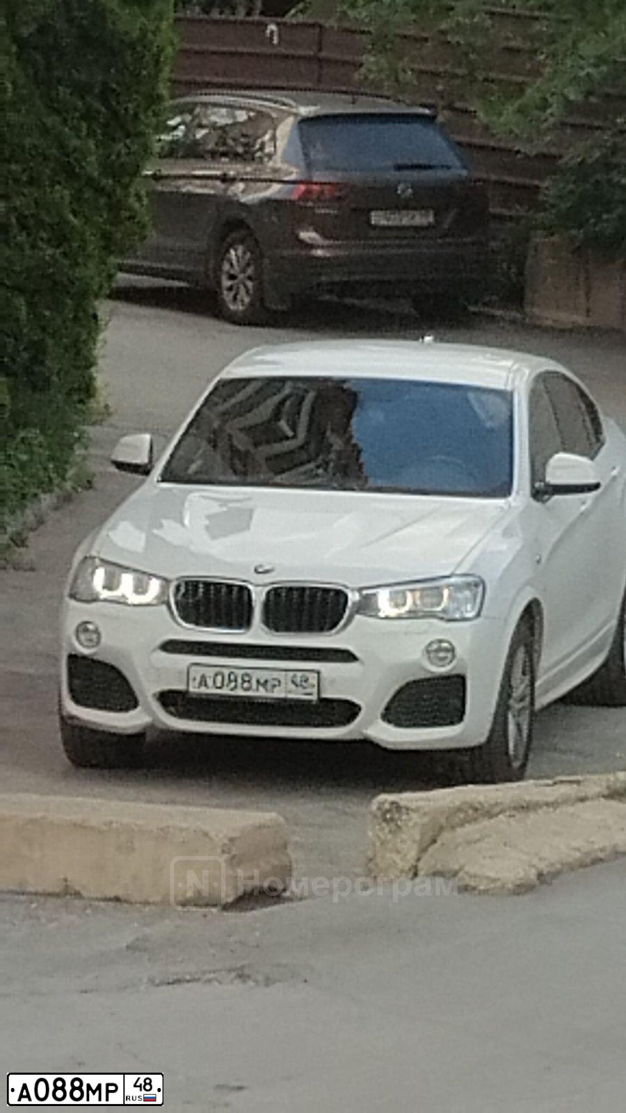 Фото автомобиля BMW X4, 2016 — госномер А088МР48. Цвет: БЕЛЫЙ