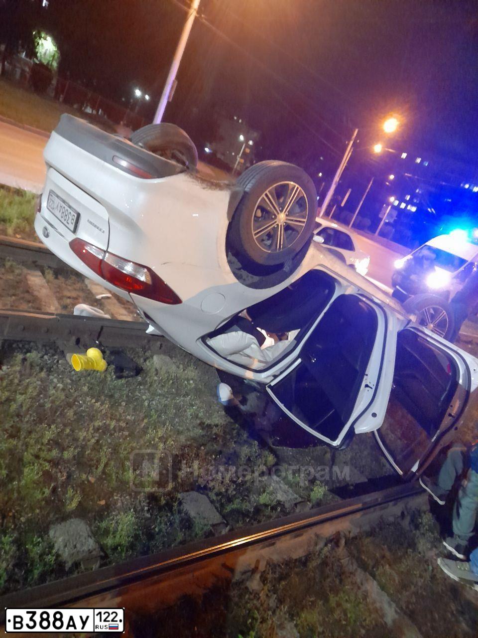 Фото автомобиля KIA CERATO, 2017 — госномер В388АУ122. Цвет: Белый