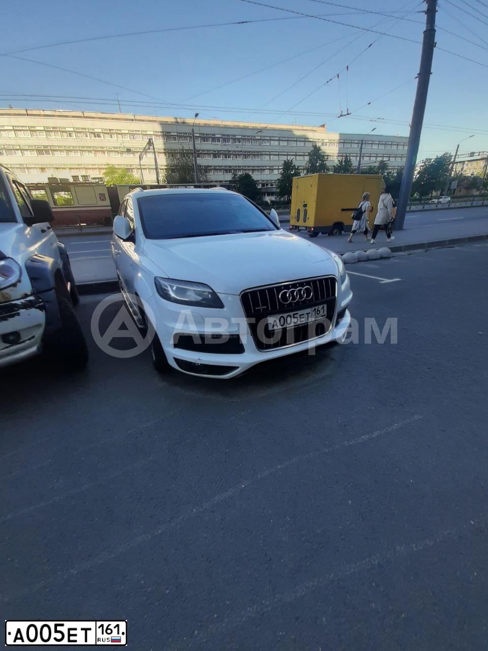 Фото автомобиля AUDI Q7, 2011 — госномер А005ЕТ161. Цвет: БЕЛЫЙ