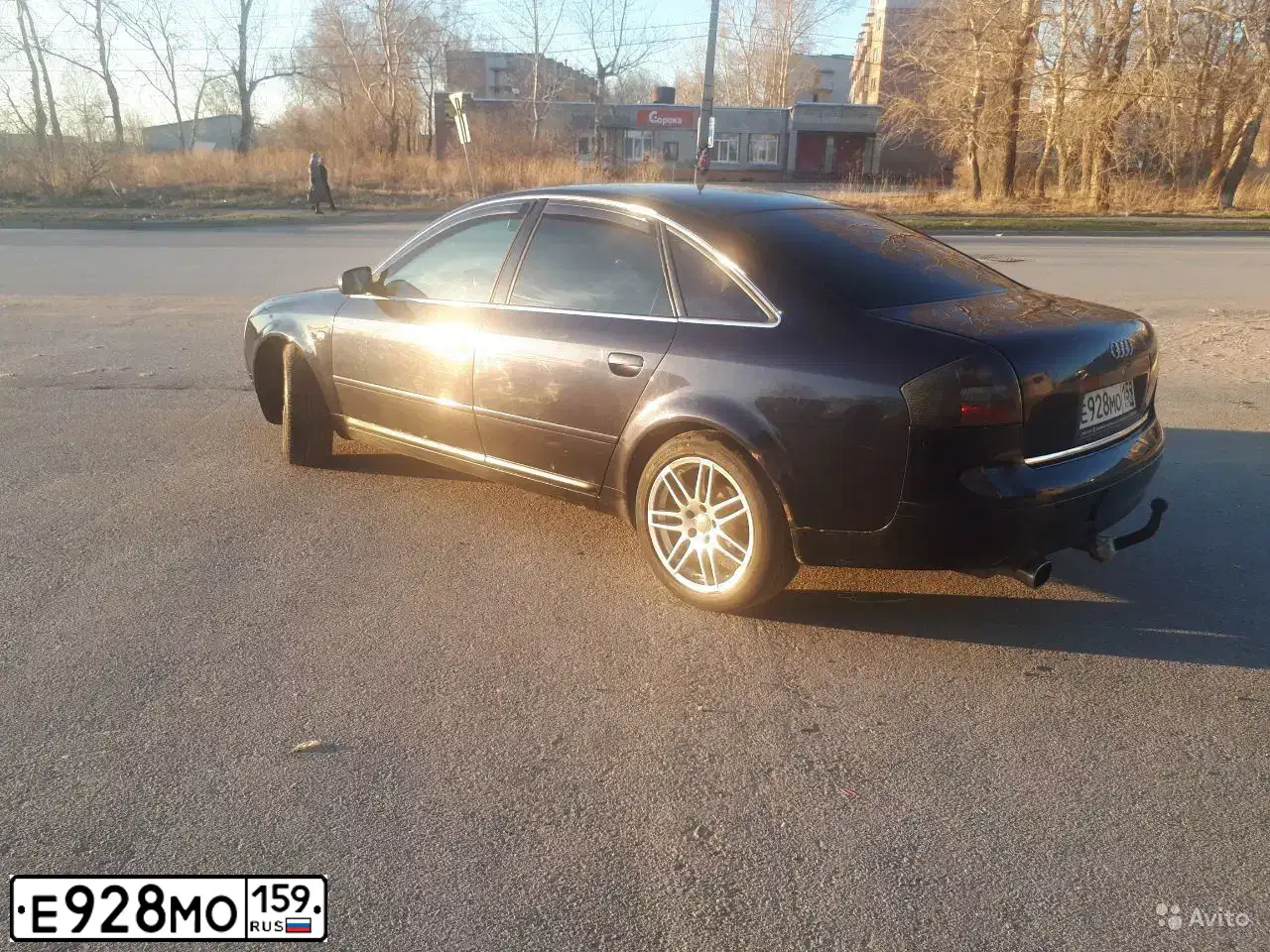 Фото автомобиля AUDI A6, 1998 — госномер Е928МО159. Цвет: СИНИЙ