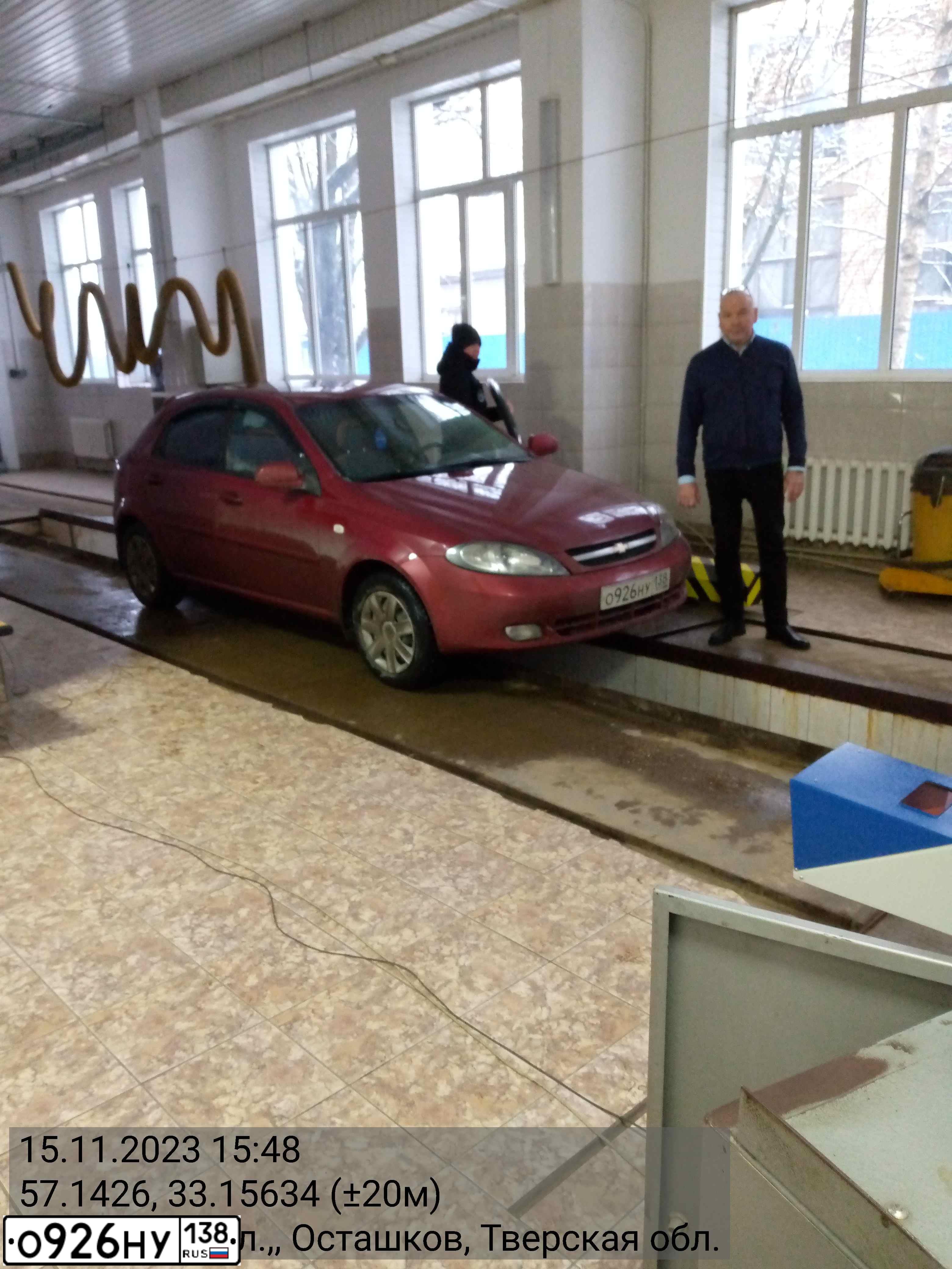Фото автомобиля CHEVROLET LACETTI, 2007 — госномер О614СТ178. Цвет: ТЕМНО-КРАСНЫЙ
