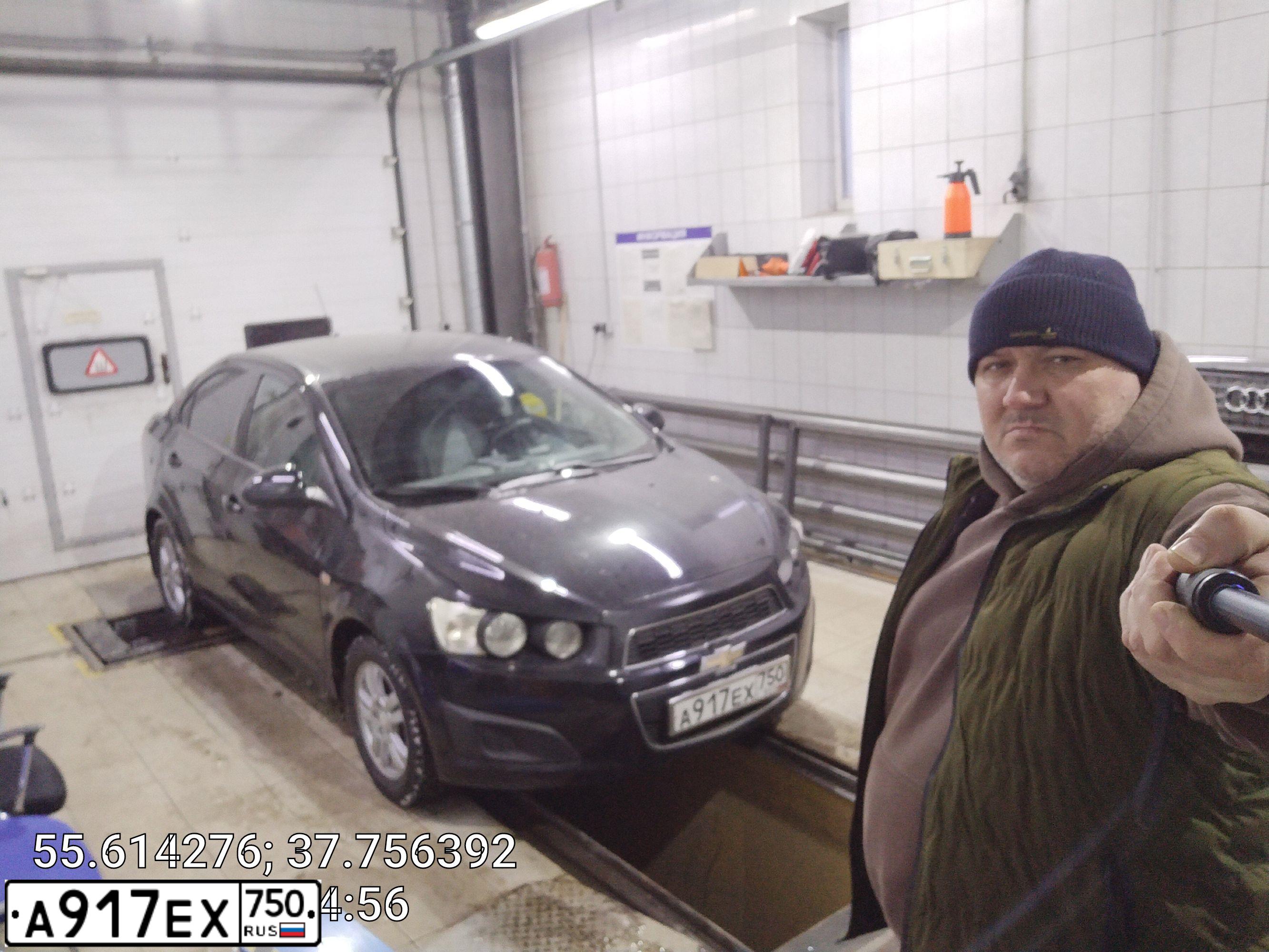 Фото автомобиля CHEVROLET AVEO, 2014 — госномер У786ВХ977. Цвет: ЧЕРНЫЙ