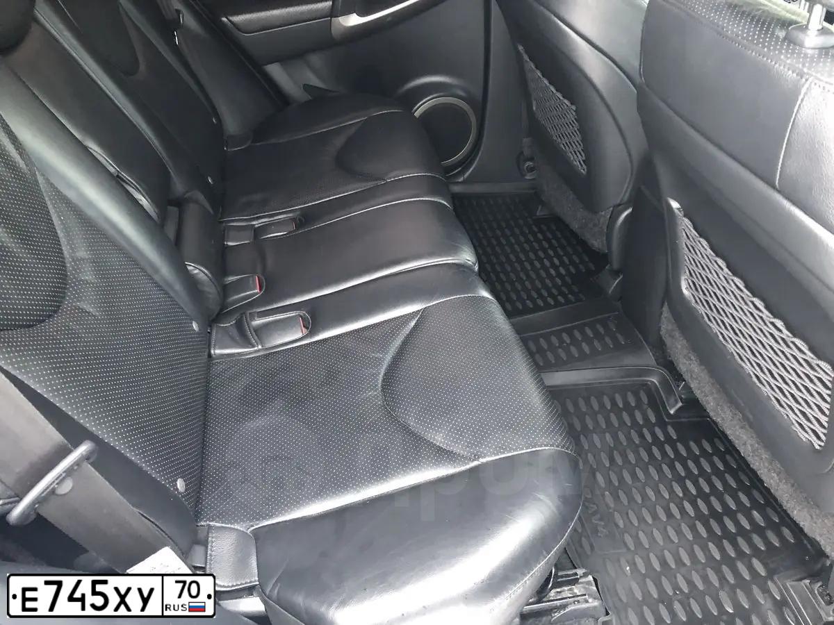 Фото автомобиля TOYOTA RAV4, 2006 — госномер Н464ЕУ154. Цвет: ЧЕРНЫЙ