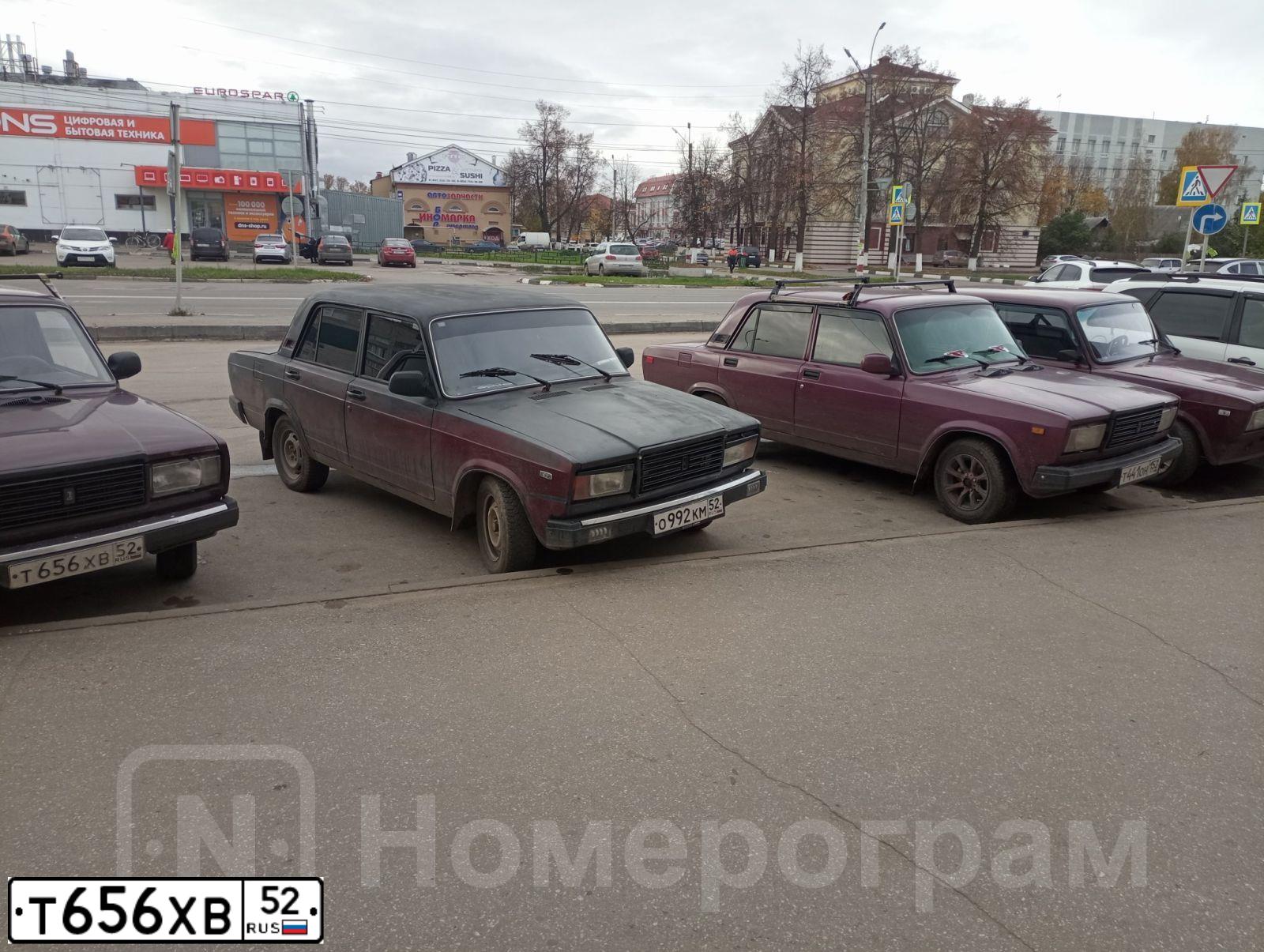 Фото автомобиля LADA 2107, 2004 — госномер У084ВТ152. Цвет: ТЕМНО-ВИШНЕВЫЙ