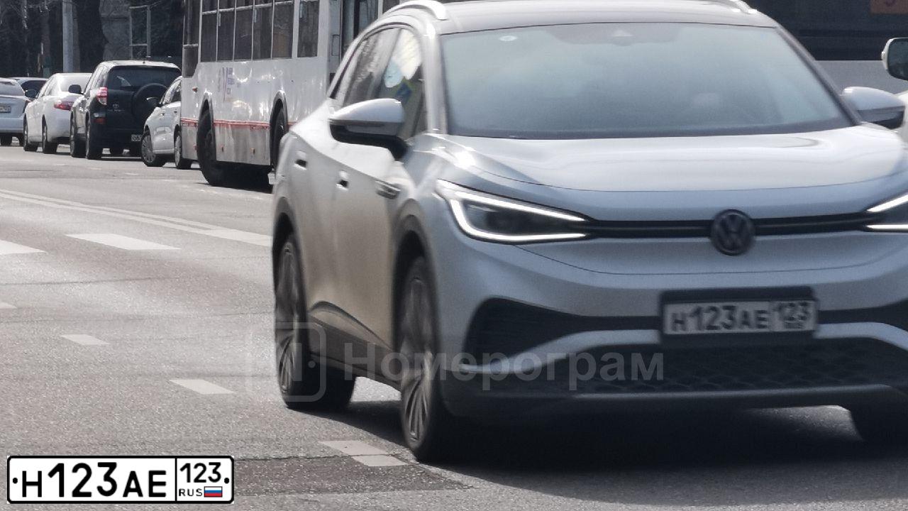 Фото автомобиля OPEL ASTRA, 2012 — госномер Н123АЕ123. Цвет: БЕЛЫЙ