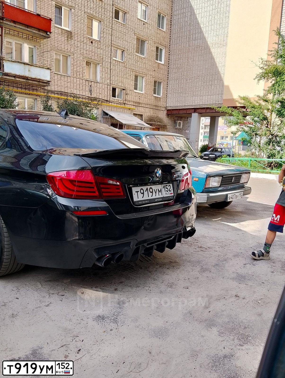 Фото автомобиля BMW SERIE 5, 2011 — госномер Т919УМ152. Цвет: ЧЕРНЫЙ