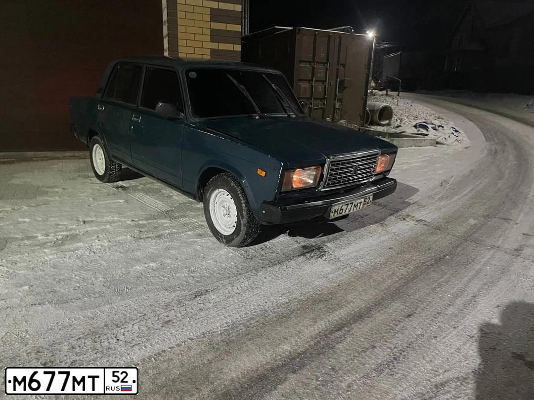 Фото автомобиля LADA 2107, 2001 — госномер М677МТ52. Цвет: сине-зеленый