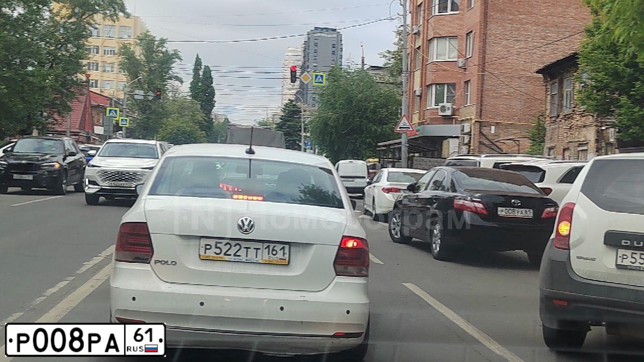 Фото автомобиля MERCEDES SPRINTER, 2007 — госномер Р008РА161. Цвет: Красный