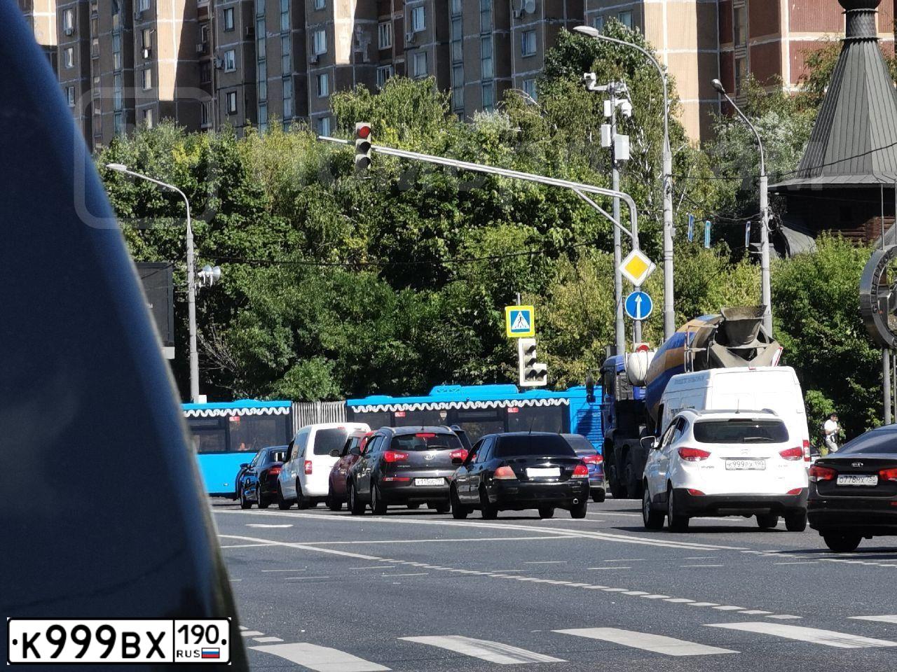 Фото автомобиля INFINITI QX80 /QX56/, 2008 — госномер Н173УМ154. Цвет: ЧЕРНЫЙ