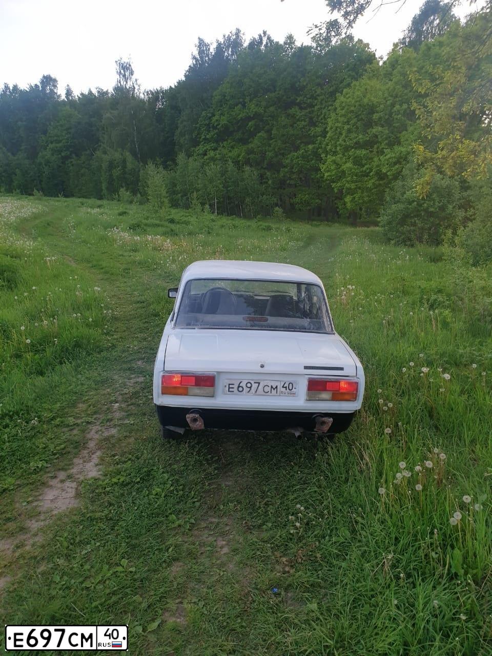 Фото автомобиля LADA 2107, 2007 — госномер Р251НУ40. Цвет: ЯРКО-БЕЛЫЙ