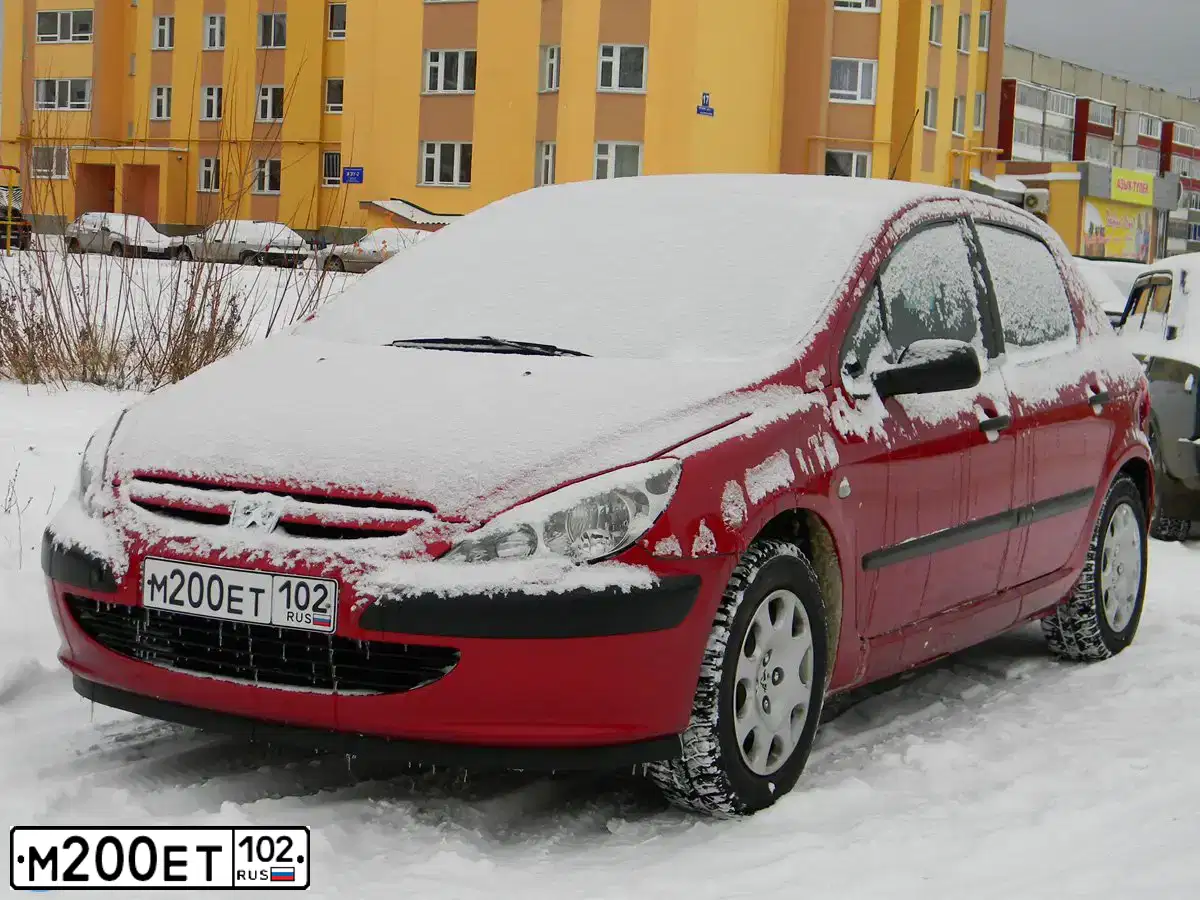 Фото автомобиля PEUGEOT 307, 2003 — госномер Н874ОТ18. Цвет: БОРДОВЫЙ