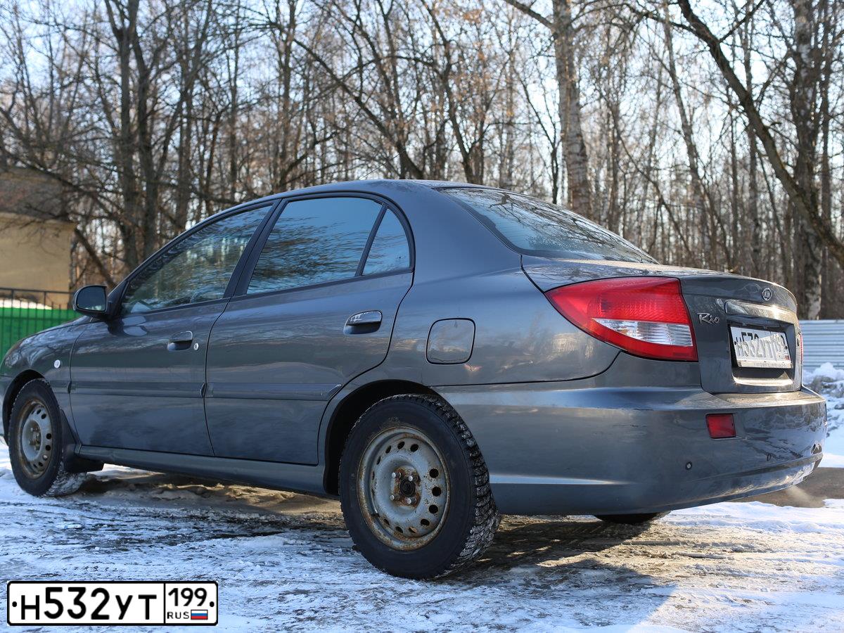 Фото автомобиля KIA RIO, 2004 — госномер М031НК790. Цвет: СЕРЫЙ