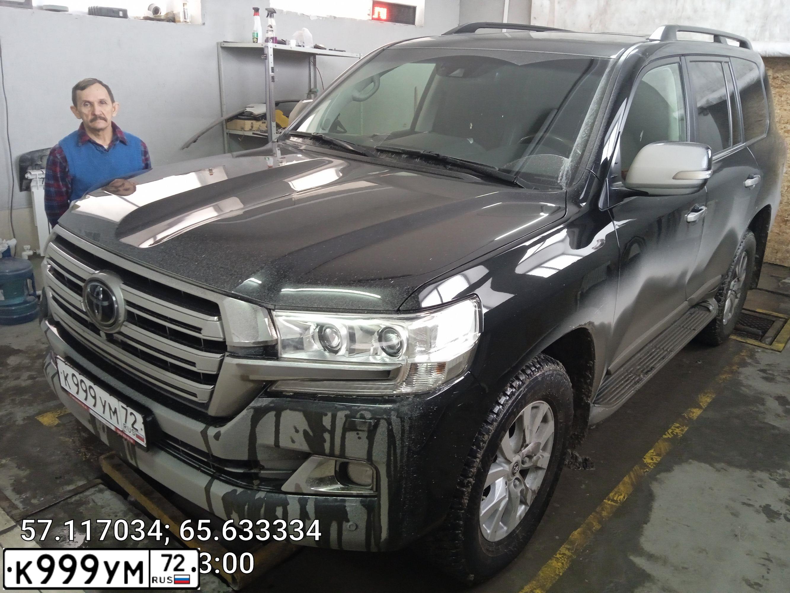 Фото автомобиля TOYOTA LANDCRUISER 200, 2010 — госномер К999УМ72. Цвет: ЧЕРНЫЙ