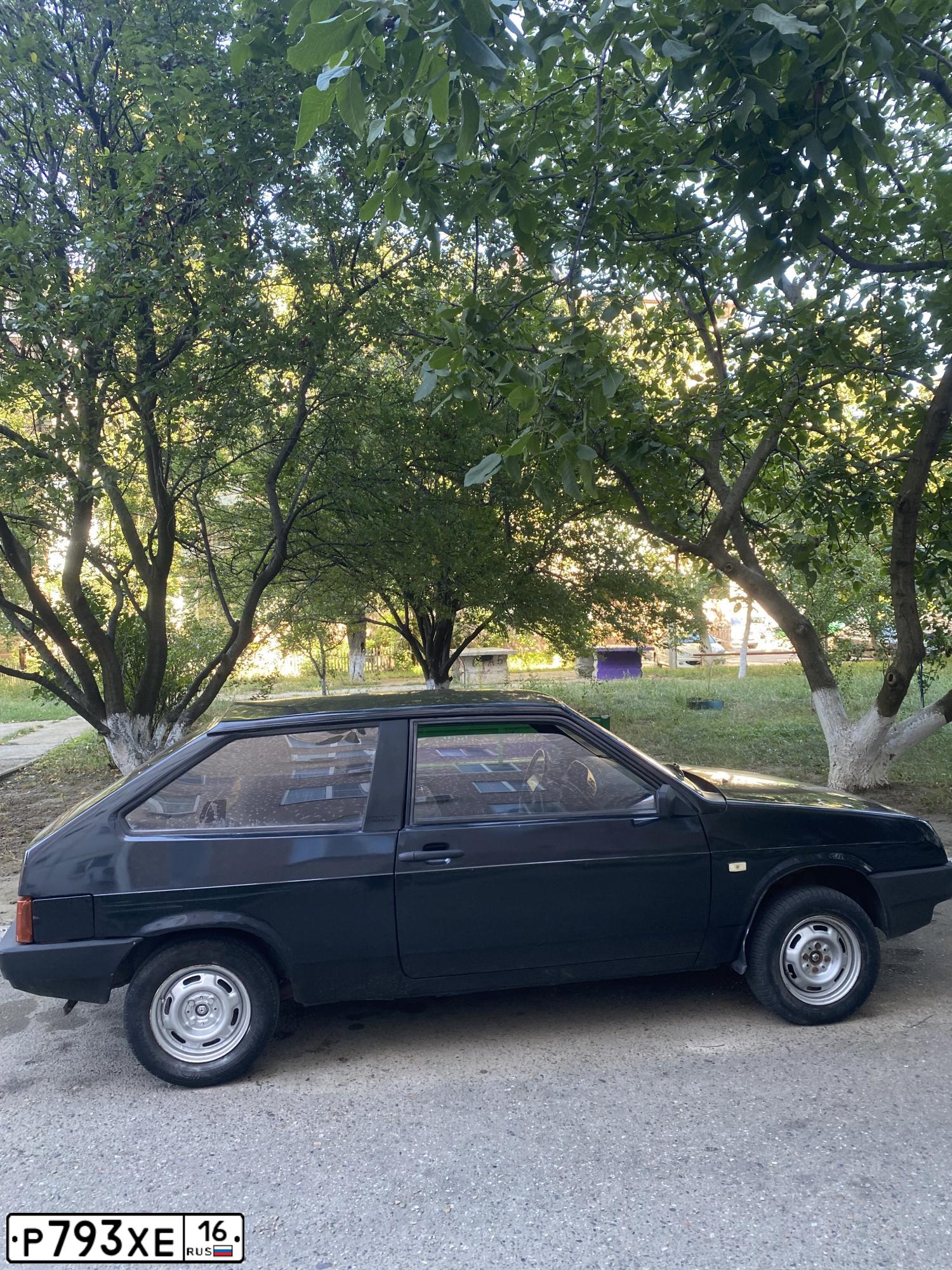 Фото автомобиля LADA 2108 SAMARA, 2000 — госномер Р793ХЕ16. Цвет: ЧЕРНЫЙ