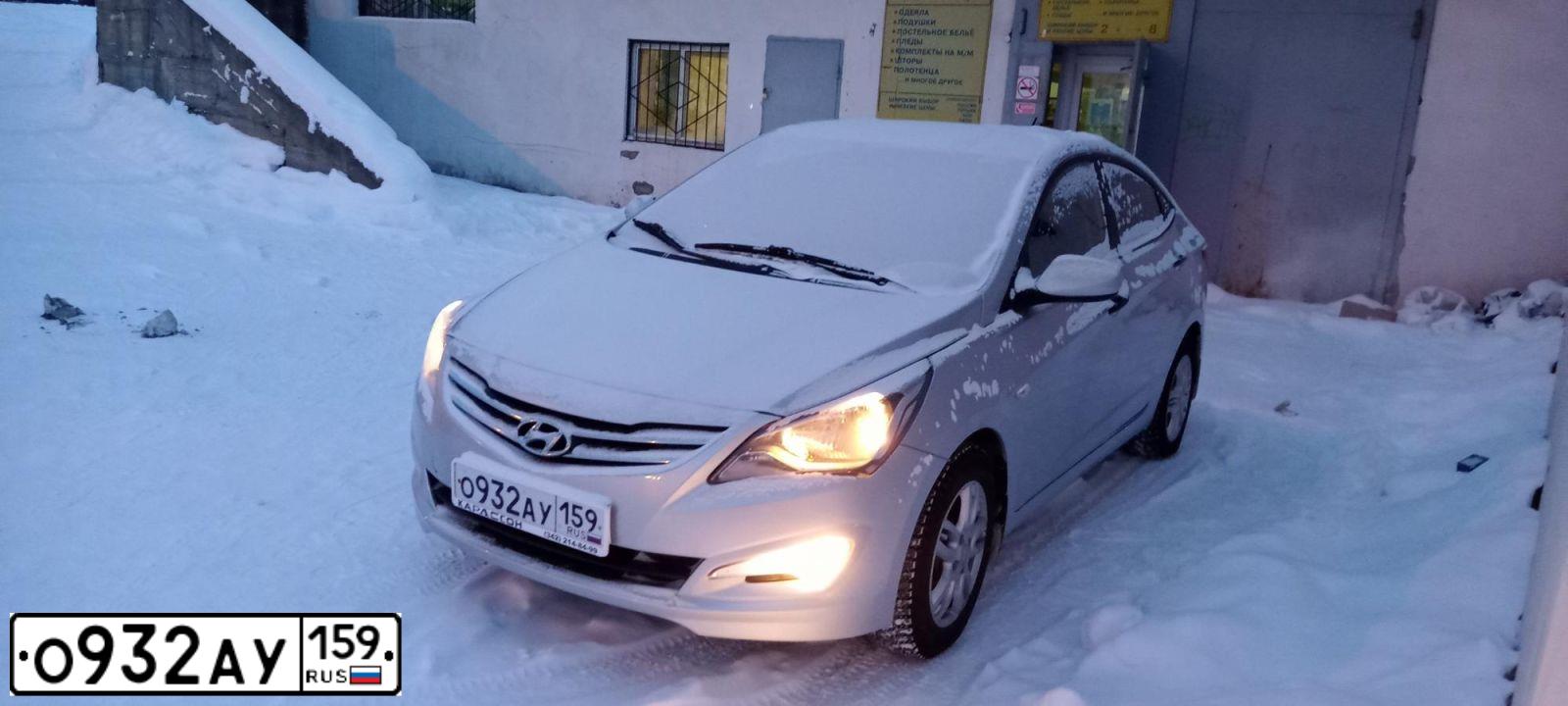Фото автомобиля HYUNDAI SOLARIS, 2016 — госномер У194НТ178. Цвет: СЕРЕБРИСТЫЙ