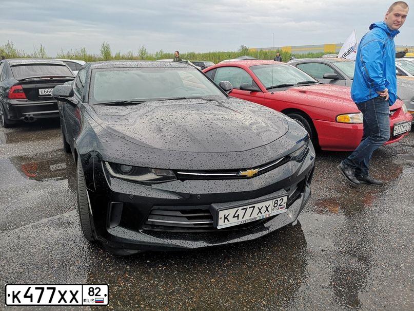 Фото автомобиля CHEVROLET CAMARO, 2016 — госномер К477ХХ82. Цвет: ЧЕРНЫЙ