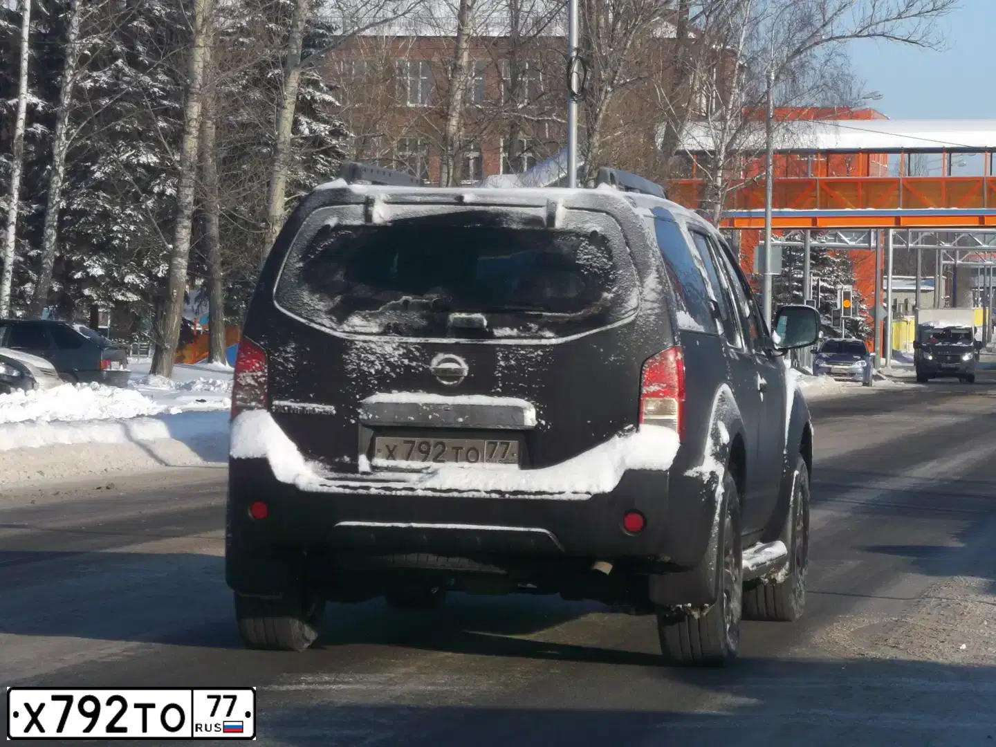 Фото автомобиля NISSAN PATHFINDER, 2013 — госномер Х792ТО77. Цвет: ЧЕРНЫЙ