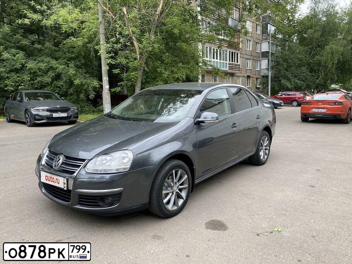 Фото автомобиля БМВ 330I ХDRIVЕ, 2019 — госномер Н635УО790. Цвет: Серый