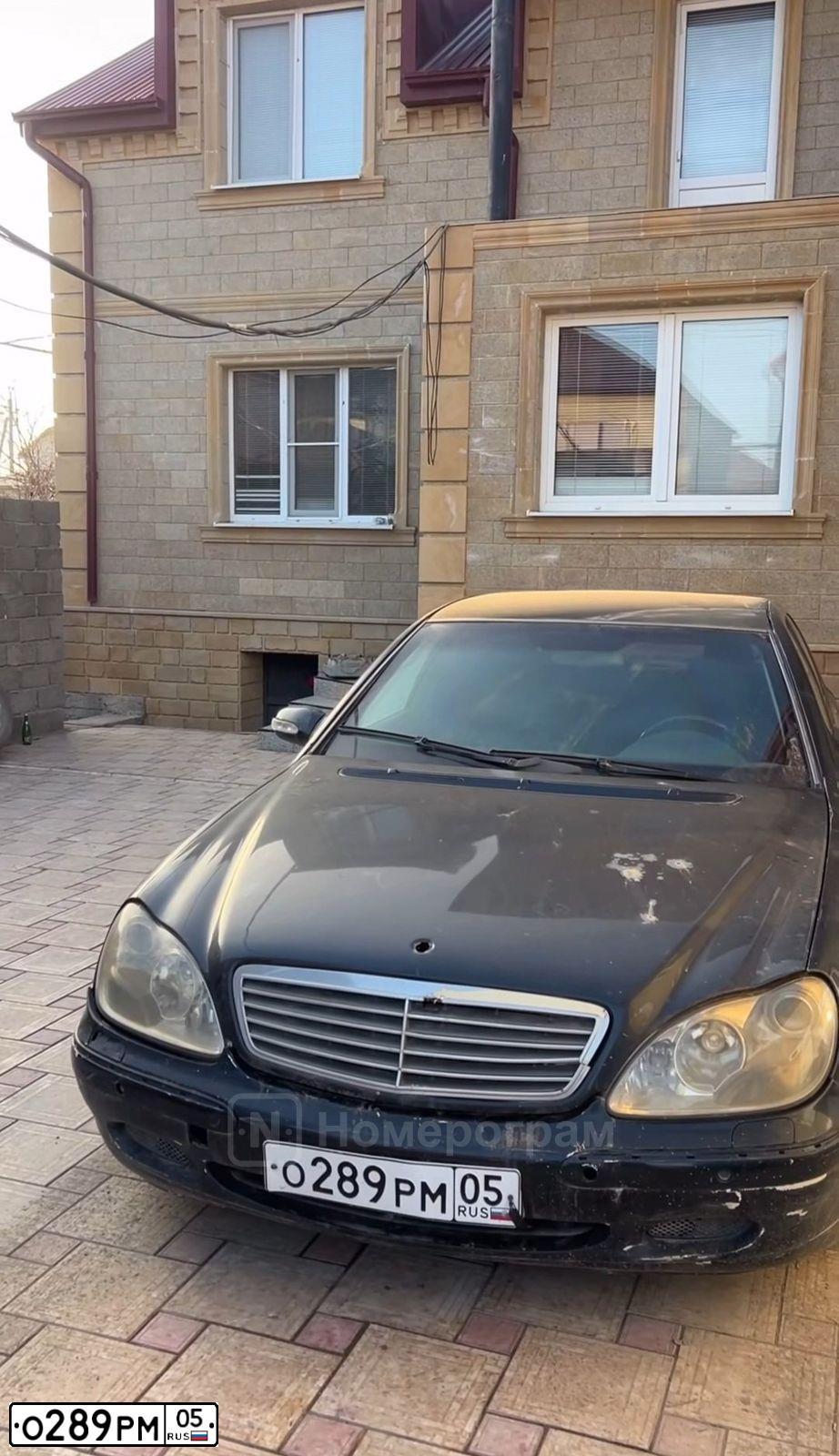 Фото автомобиля MERCEDES S-KLASSE, 2000 — госномер М813ММ05. Цвет: ЧЕРНЫЙ