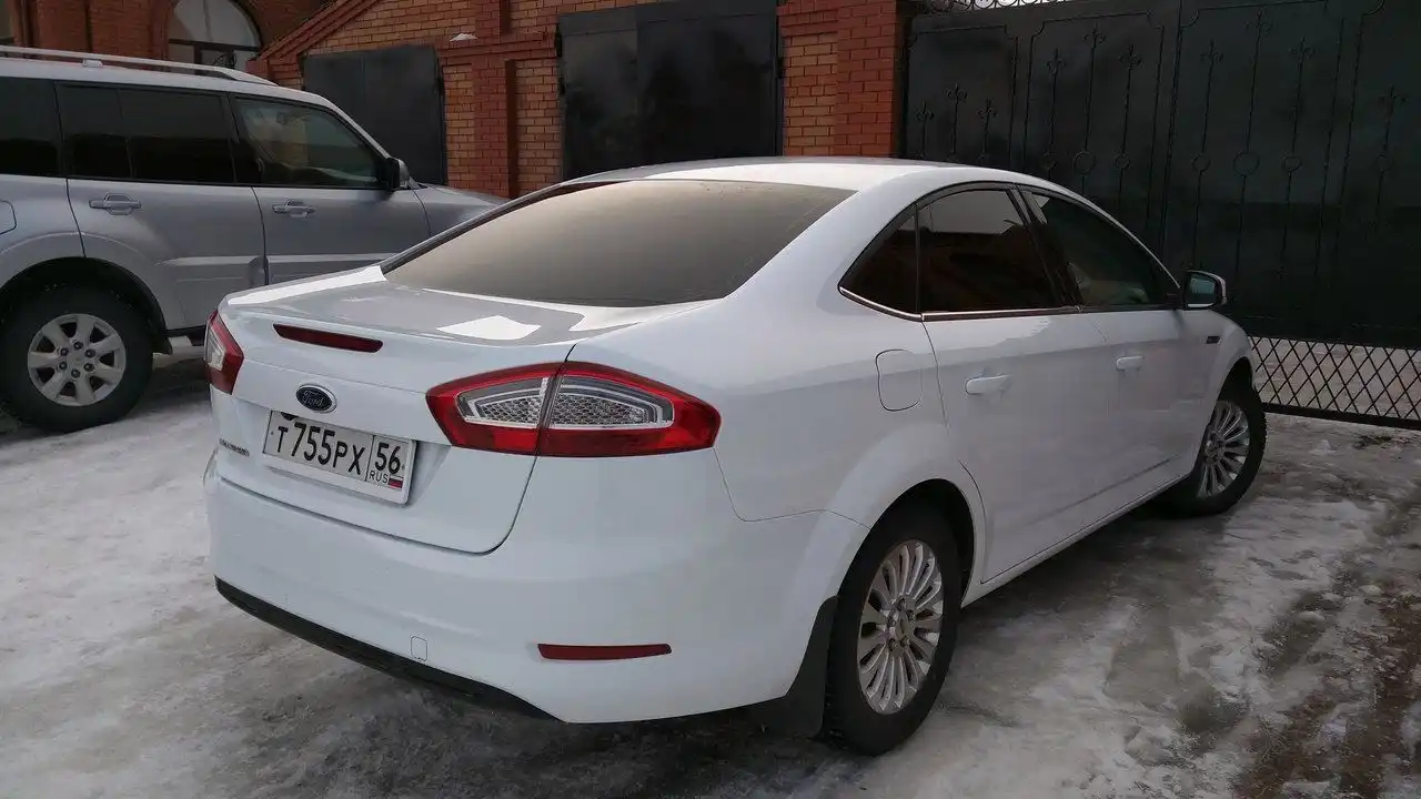 Фото автомобиля FORD MONDEO, 2013 — госномер Т755РХ56. Цвет: Белый