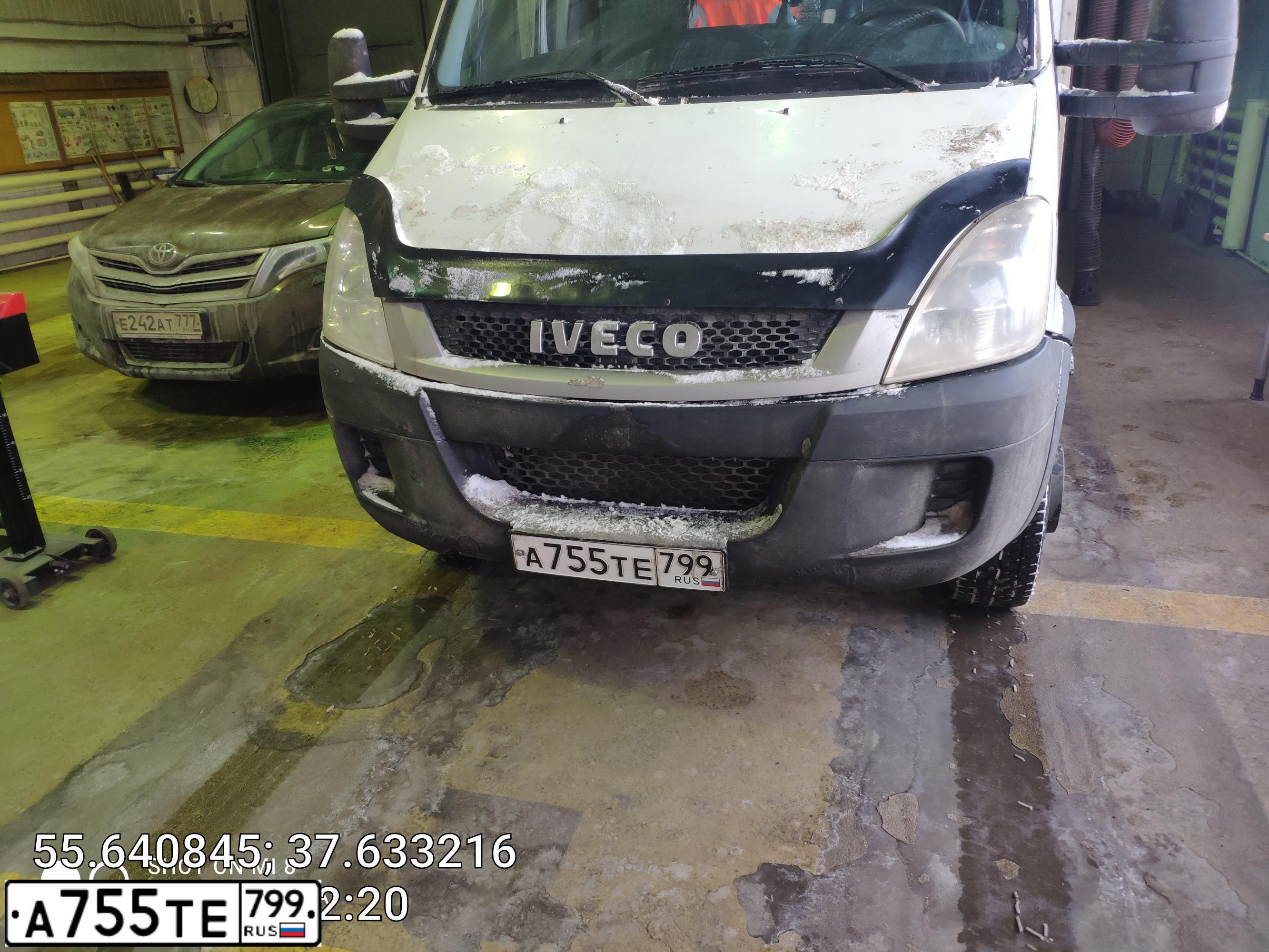 Фото автомобиля IVECO DAILY, 2010 — госномер А755ТЕ799. Цвет: Белый