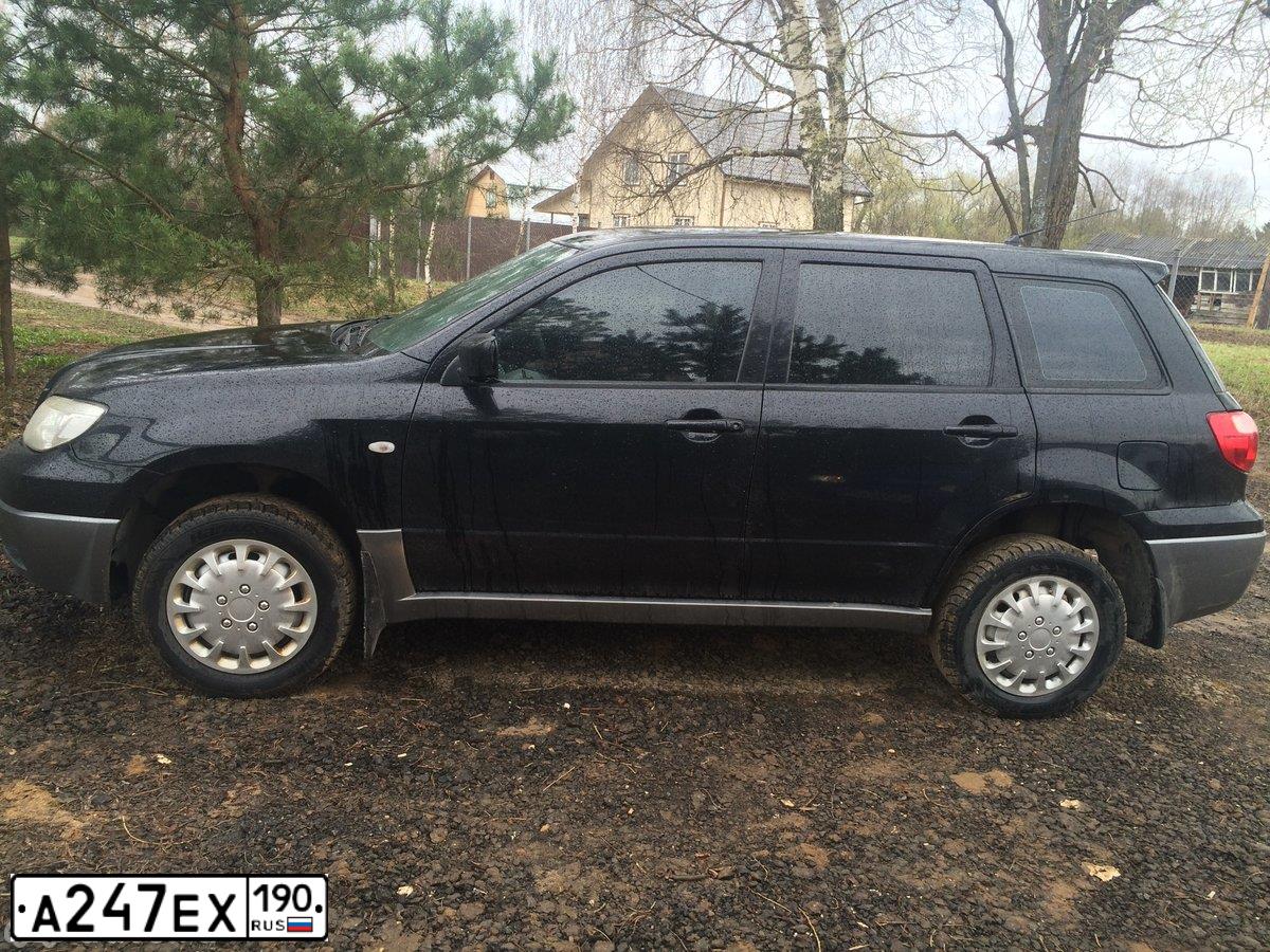 Фото автомобиля MITSUBISHI OUTLANDER, 2005 — госномер М316ОВ82. Цвет: ЧЕРНЫЙ