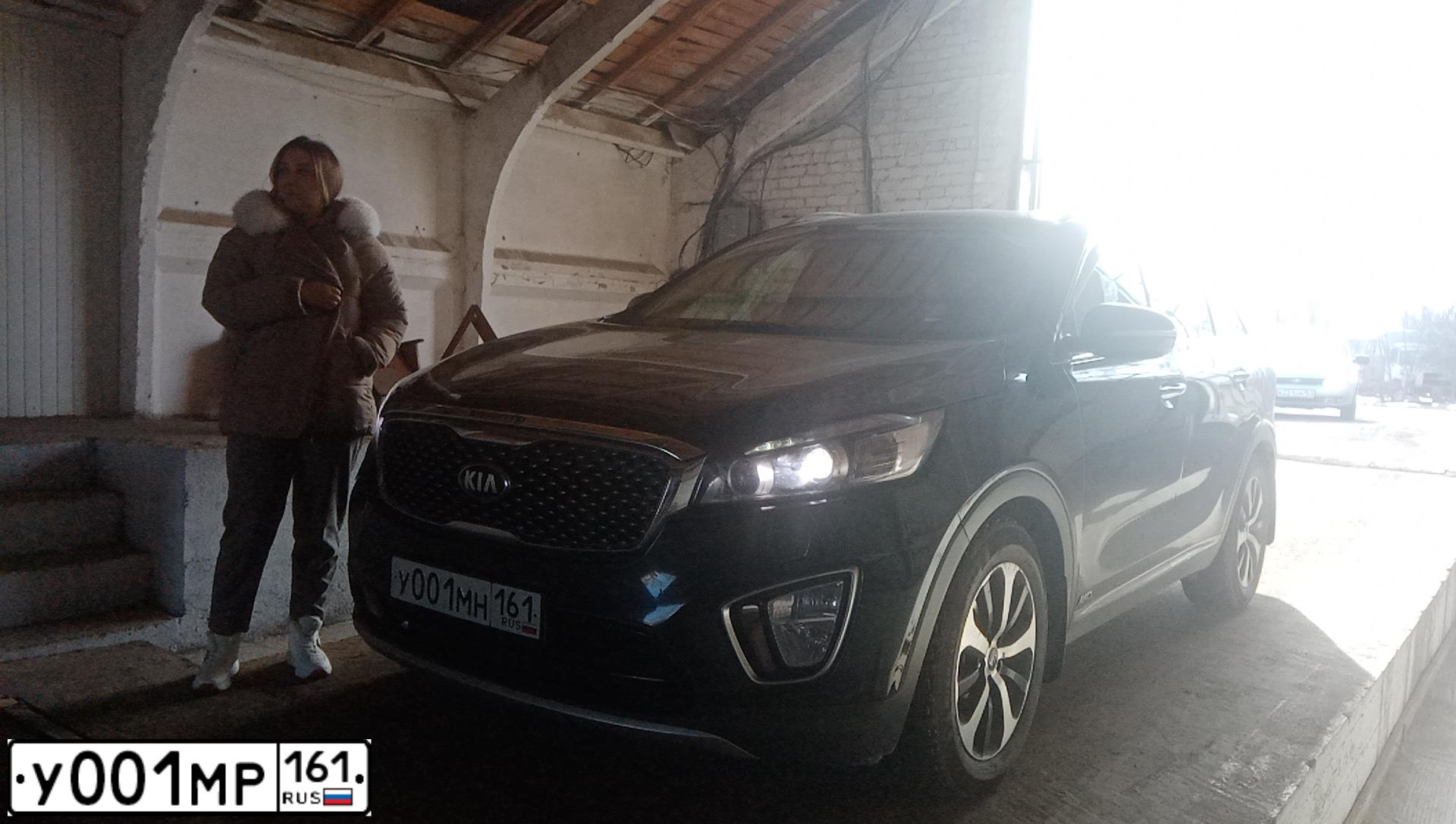 Фото автомобиля MERCEDES GL-KLASSE, 2015 — госномер У001МР161. Цвет: ЧЕРНЫЙ