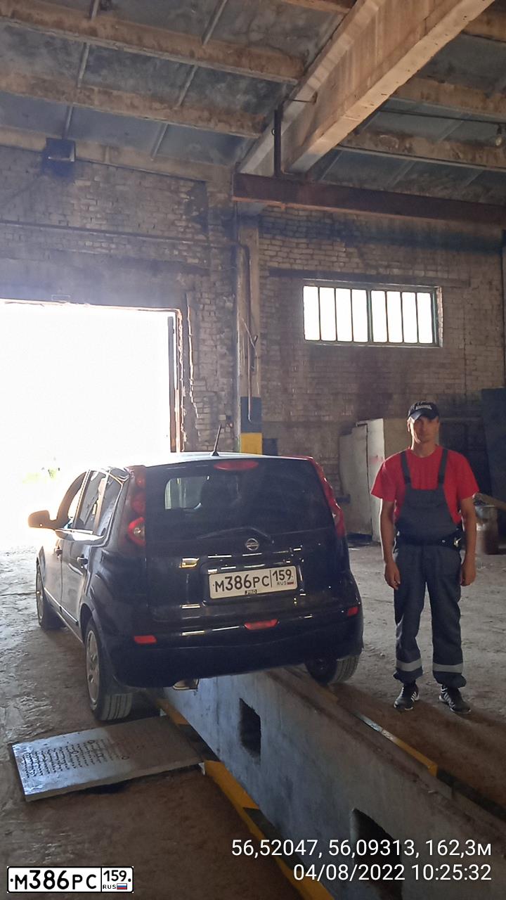Фото автомобиля LADA 2104 LADA, 1998 — госномер М199ММ159. Цвет: синий